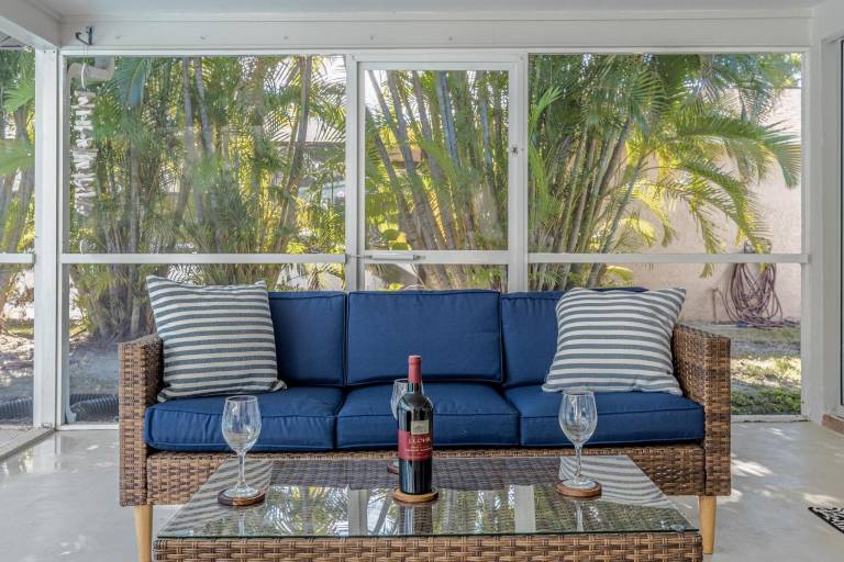 Unplug & Unwind, Pet-friendly & Spacious Pool -Villa Piper's Paradise - Roelens Vacations — photo 2