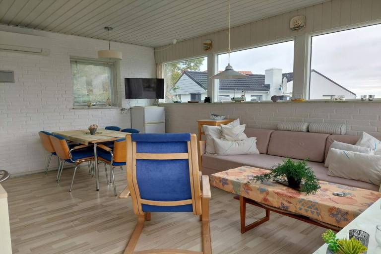 Vacation home with yard & patio | Pet-friendly — photo 4