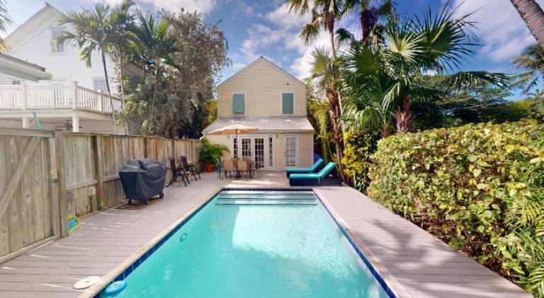 Vacation home with pool | Near Southernmost Point in Key West, FL