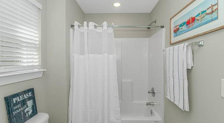 Vacation home with pool — photo 5