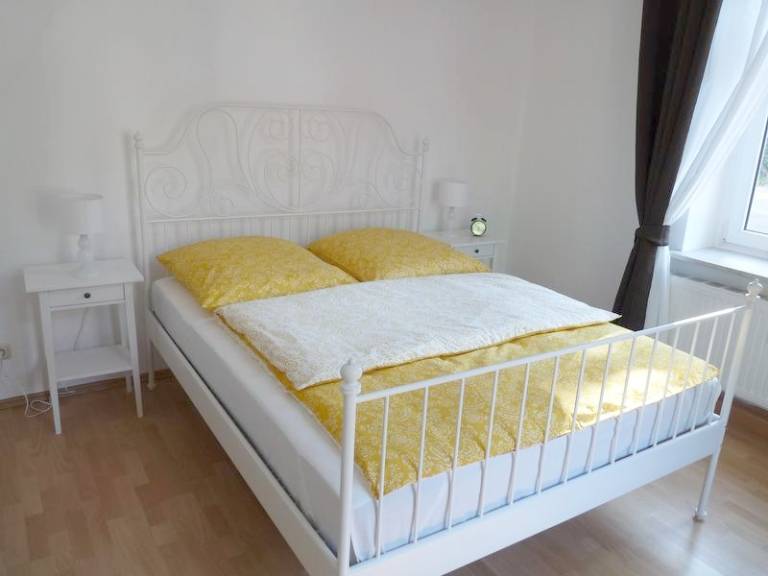 Standard Doppelzimmer Nr 2 im Erdgeschoss mit eigenem Bad mit Du WC