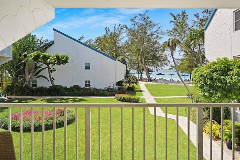 Villas of the Galleon in Seven Mile Beach