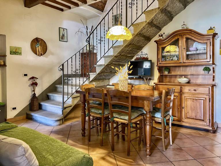 Apartment with barbeque & yard | Garden view in Cortona
