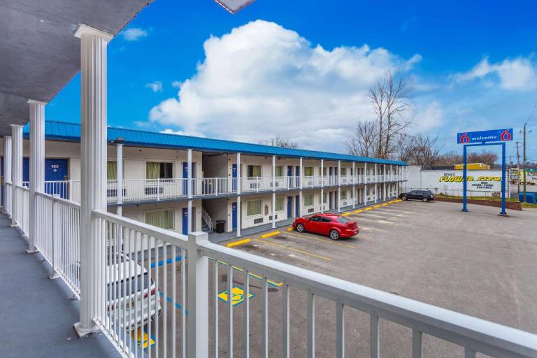 Motel 6 Huntington, WV — photo 3