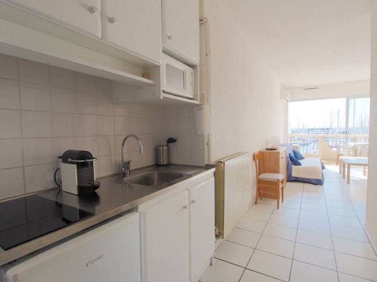 Apartment with 1 room for 4 persons — photo 4