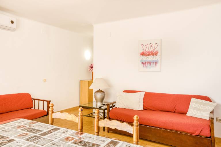 Apartment on 'Paseo Marítimo 3-3' close to the Beach with Terrace & Wi-Fi — photo 5