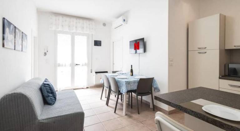 Rental apartment with 2 rooms for 5 persons — photo 4
