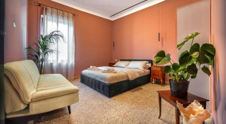 Holiday apartment with 2 rooms for 6 persons in Pompei