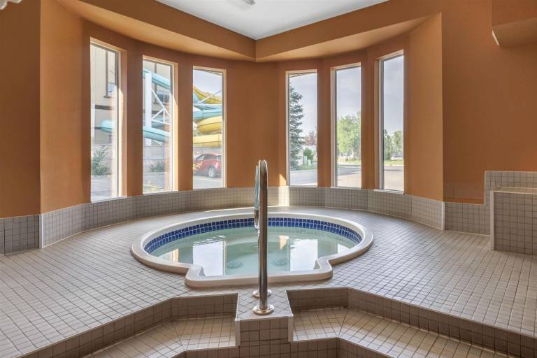 SureStay Plus by Best Western Lethbridge — photo 2