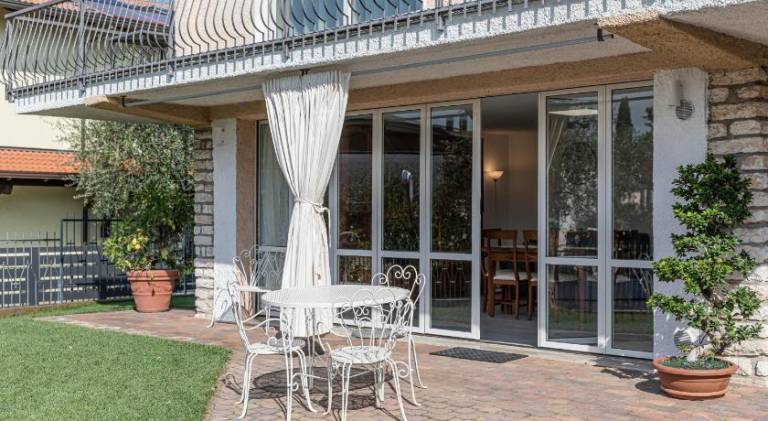 Rental apartment with garden & patio — photo 4