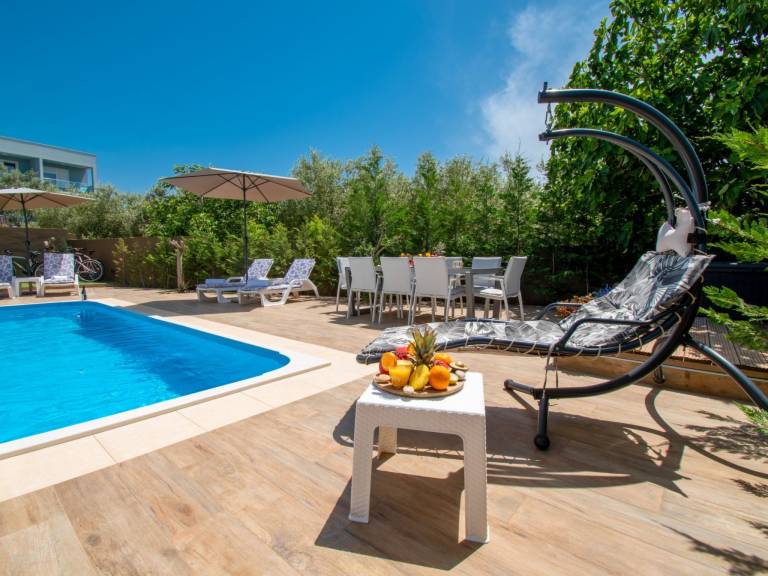 Fully equipped house with yard, private pool & terrace | Sea view | Dogs allowed — photo 5