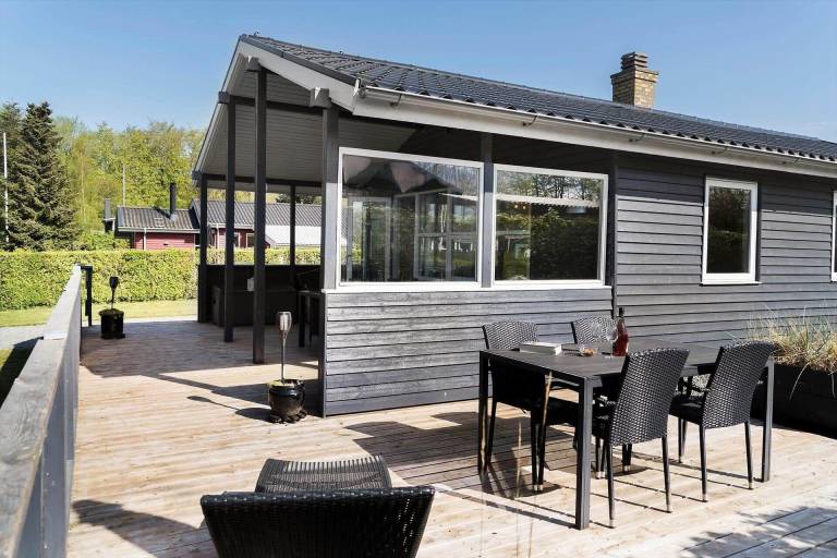 Fully equipped charming vacation home with sauna, terrace & barbecue | Beach nearby | Pets are welcome — photo 2