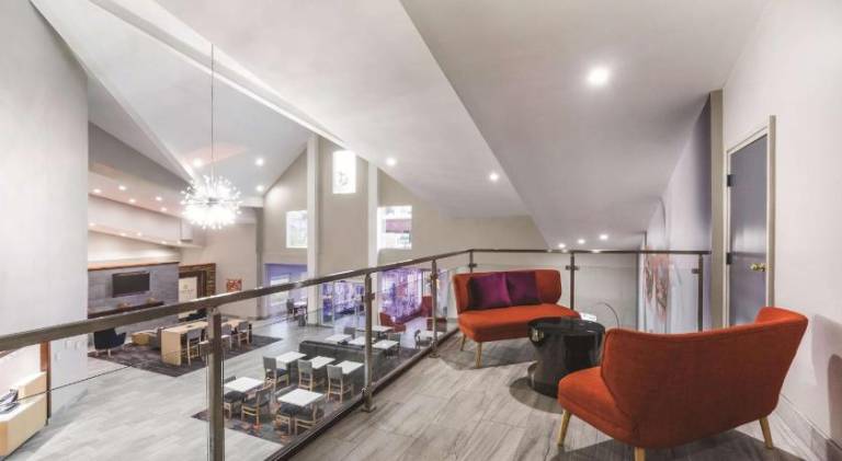 La Quinta Inn & Suites by Wyndham Chattanooga-Hamilton Place — photo 3