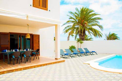 Villa  Costa Teguise