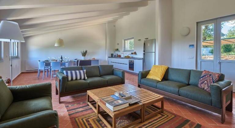 Villa with terrace, private pool & garden — photo 4