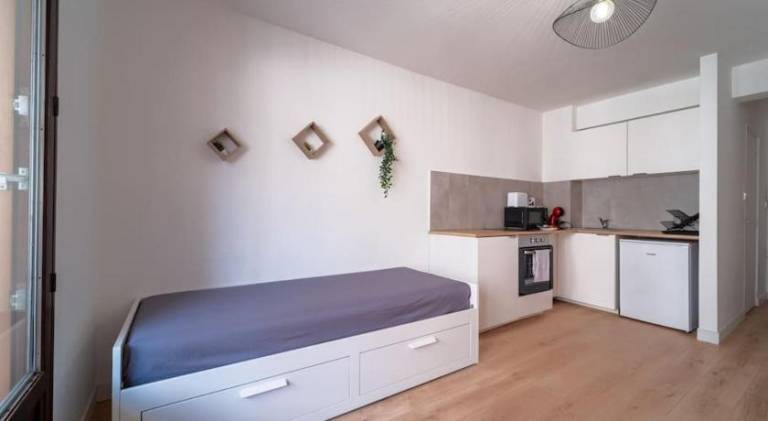Appartement tout equipe balcon a 5min de la gare St Charles — photo 2