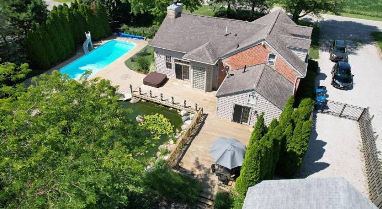House with hot tub & pool | Pet-friendly in Sandusky, OH