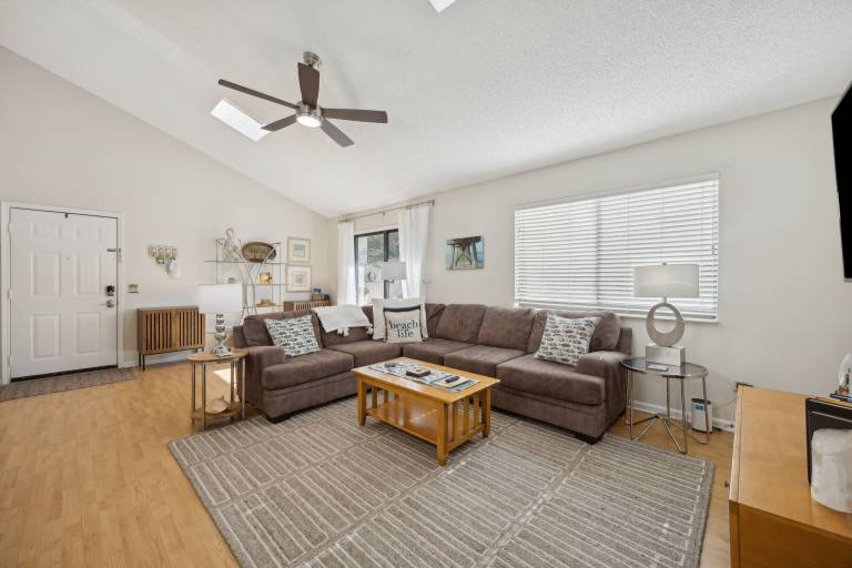Fully equipped pleasant condo with pool & BBQ | Pets allowed in Fernandina Beach, FL