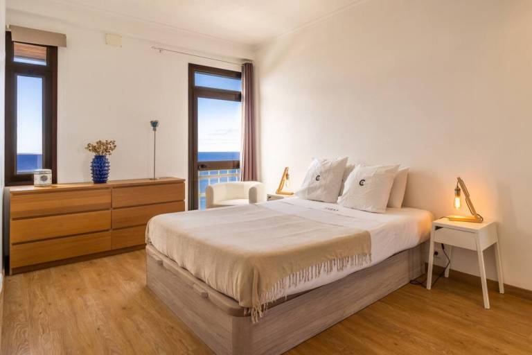 Monumental Apartment 712 Balcony Sea View — photo 3