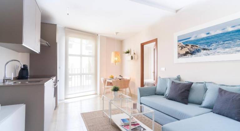 Rental apartment with patio | Pet-friendly — photo 2