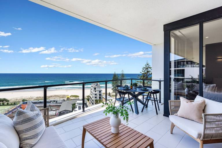 Apartment  Burleigh Heads