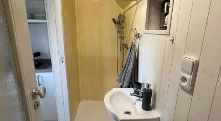 Wonderful lodge with sauna, grill & patio | Dogs allowed — photo 2