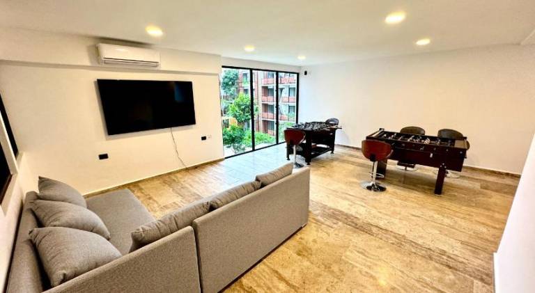 Rental apartment with pool & hot tub — photo 2