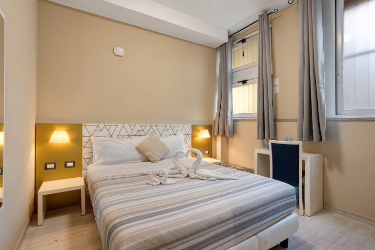 Vierbettzimmer mit WLAN und Klimaanlage
