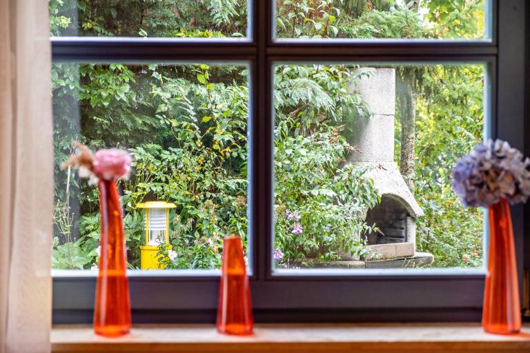 Family-friendly studio with fast internet, garden & terrace | Garden view | Good for workation | Pets allowed — photo 3