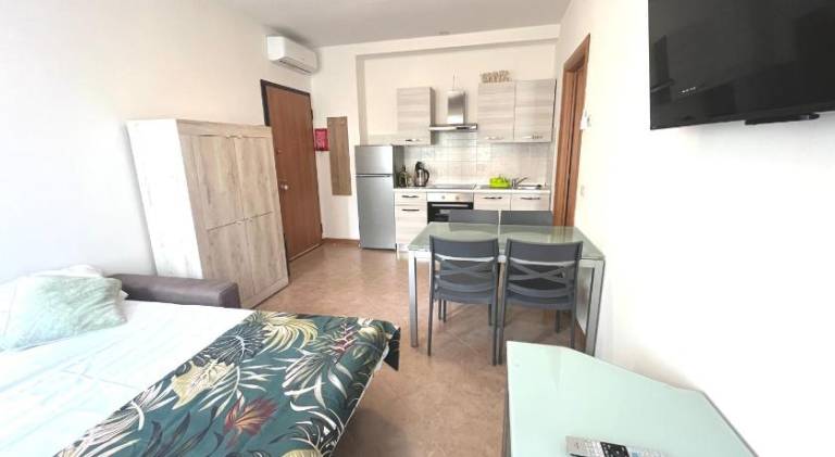 Apartment with 1 room for 5 persons — photo 2