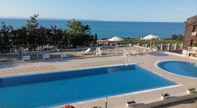 Apartment with pool in Sozopol