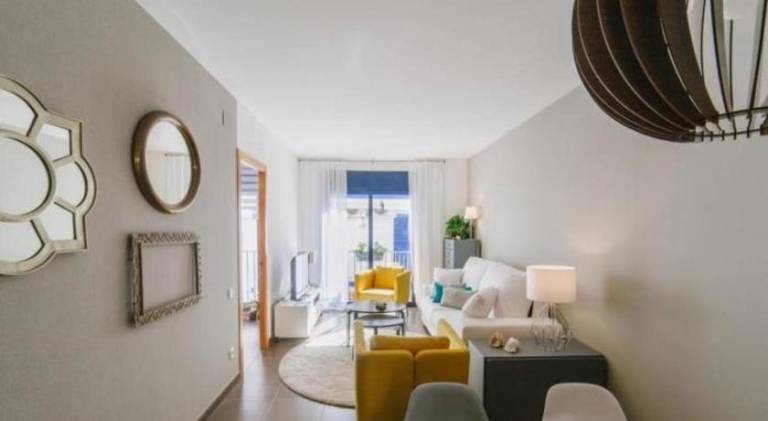 Sitges Spaces Deluxe Beach Apartment- 3 Bedroom, 2 Bathroom, Next to Beach, Sleeps 6 — photo 2