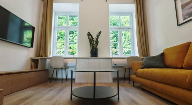 Rental apartment with terrace & yard | Close to Ljubljana Castle | Good for workation — photo 2