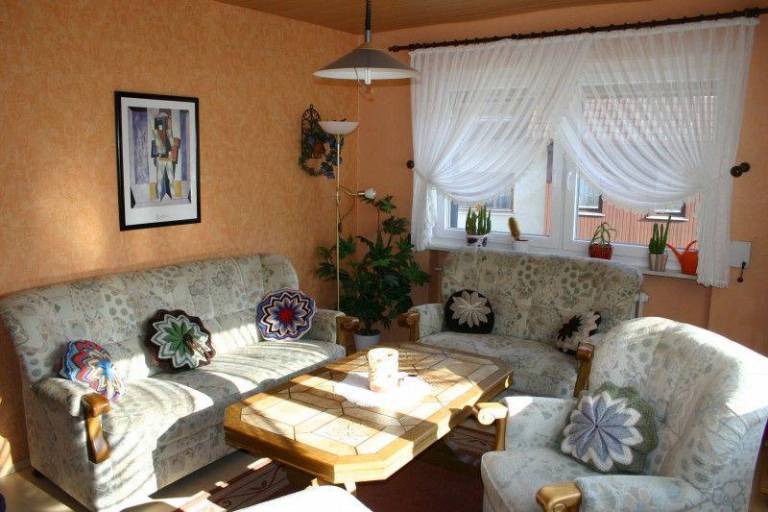 Child-friendly rental apartment with yard & BBQ | Pets are welcome — photo 3