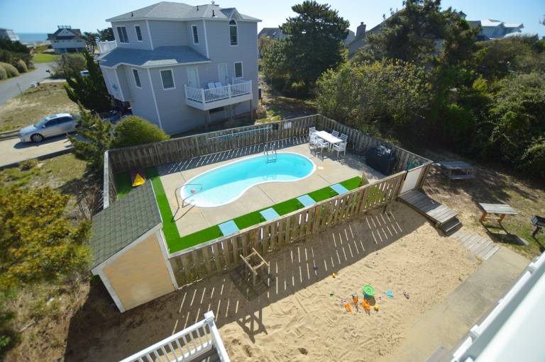 House with barbecue, hot tub & private pool | Water view — photo 4