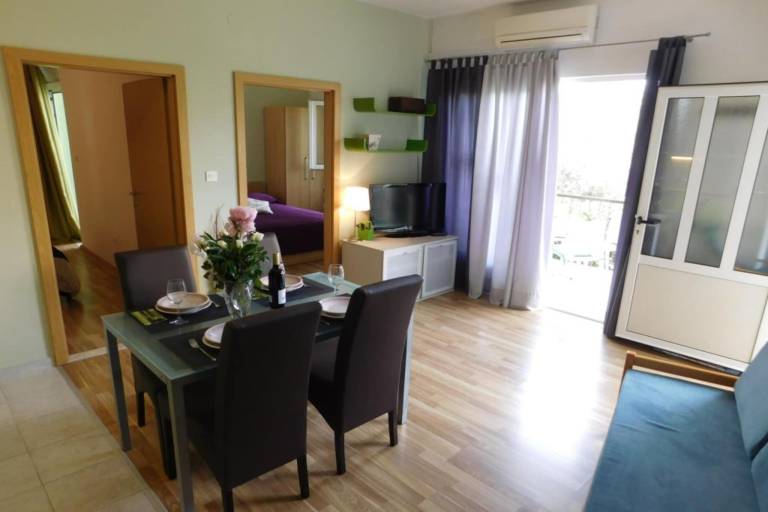 Apartment Podgora