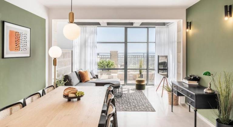 Lovely rental apartment with terrace | Dogs allowed in Jerusalem