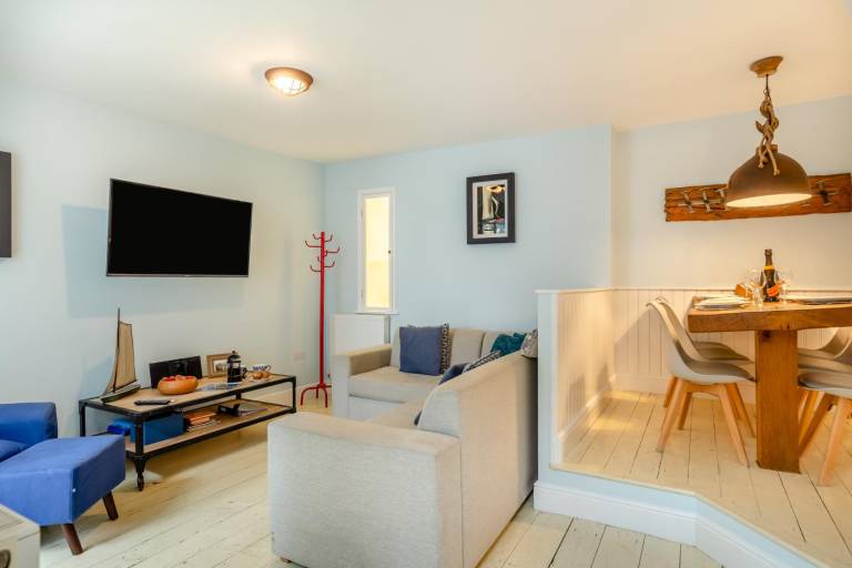 Cottage with 3 rooms for 6 persons — photo 4
