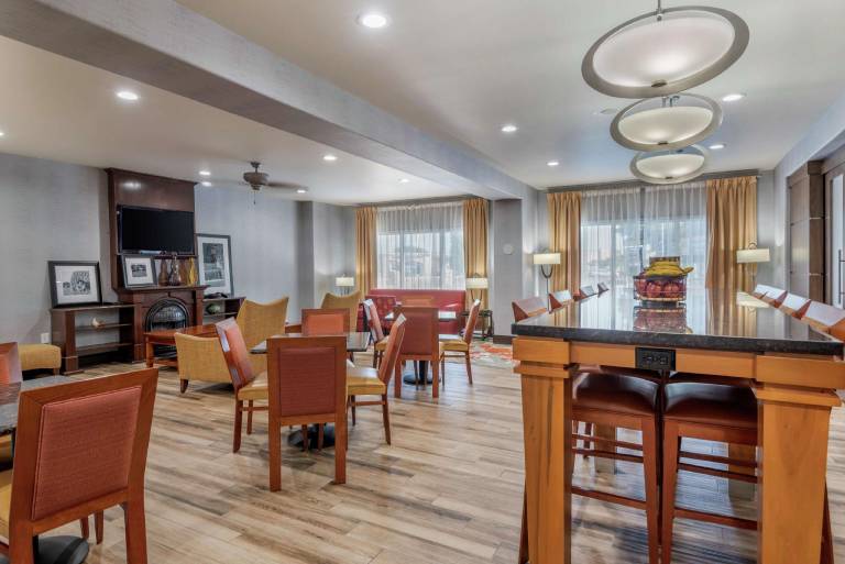 Hampton Inn Brownwood — photo 3