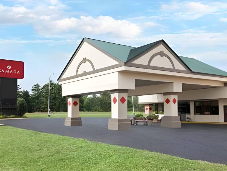Quality Inn & Suites in Grayling, MI