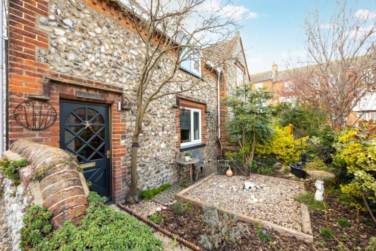 Cottage with garden in Cromer