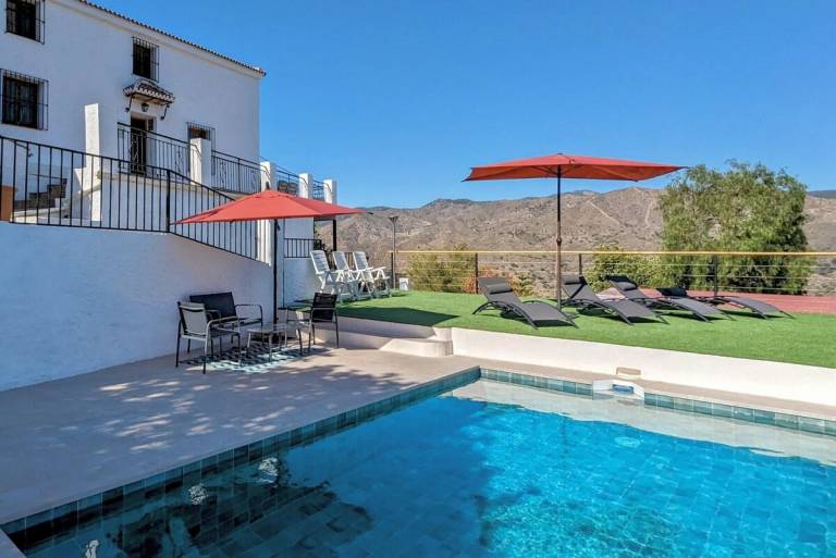 Vacation home with pool & barbecue in Málaga