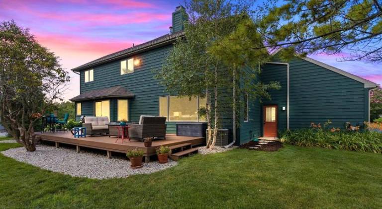 Charming Sister Bay Home Backyard Oasis & HotTub — photo 2