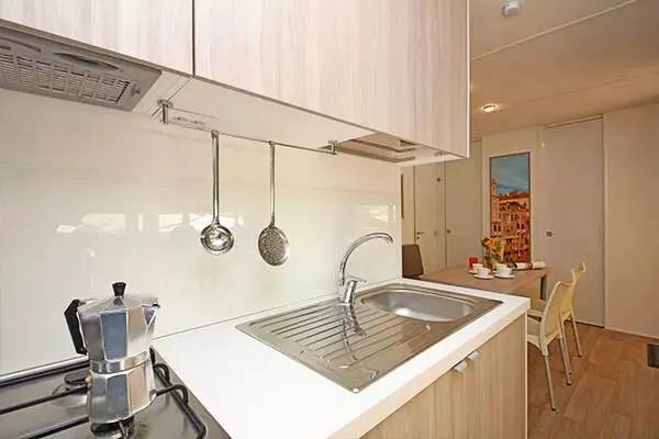 Mobile home with barbecue, garden & patio — photo 3