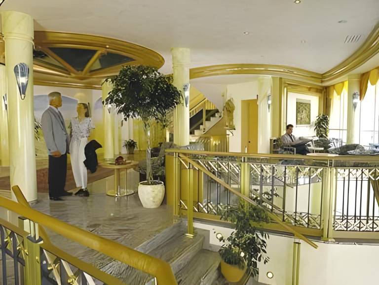 AKZENT Hotel Restaurant Altdorfer Hof — photo 5