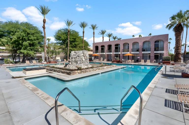 Palm Desert Suites in Palm Desert, CA