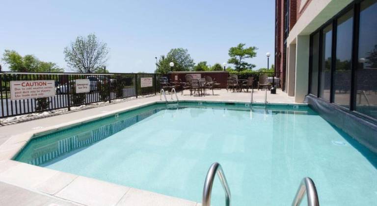 Drury Inn & Suites Kansas City Airport — photo 4