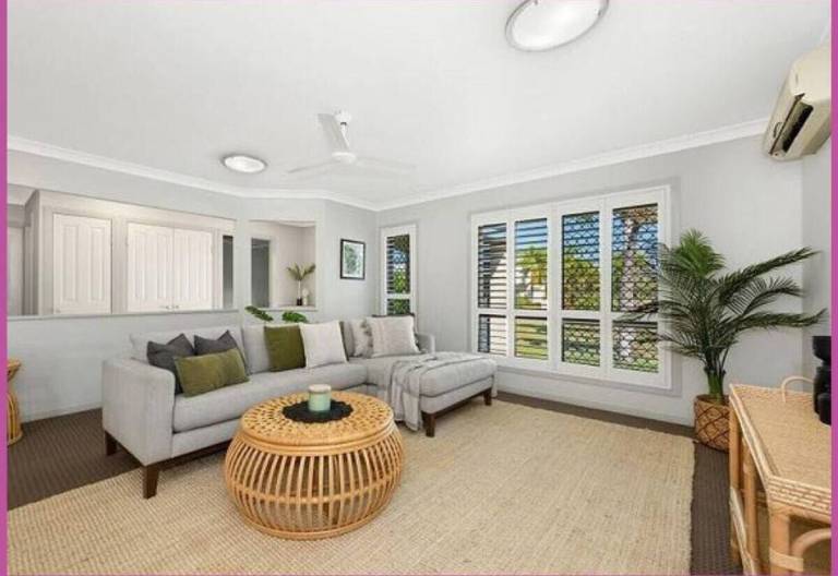 House  Mount Louisa