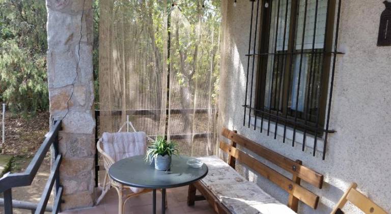Fully equipped house with private pool, garden & grill | Suitable for remote work | Pets allowed — photo 4