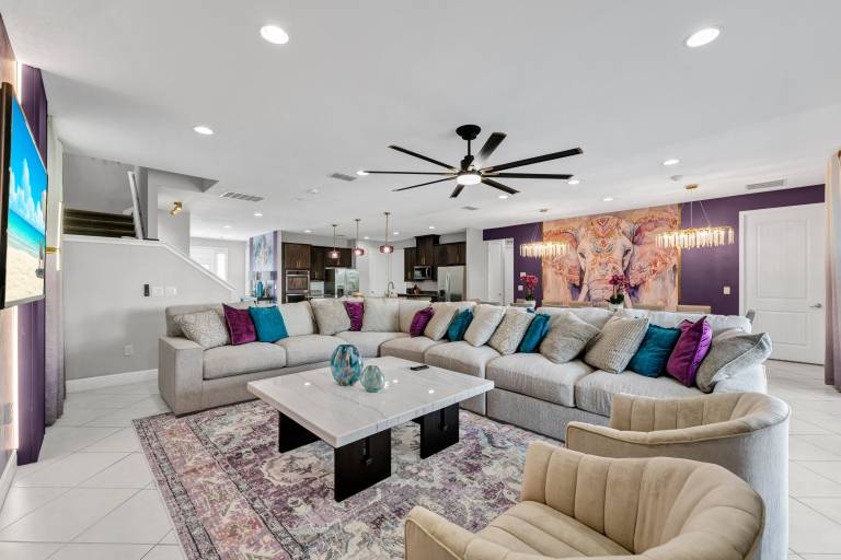 Family-oriented house with private pool & hot tub | Pet-friendly — photo 5